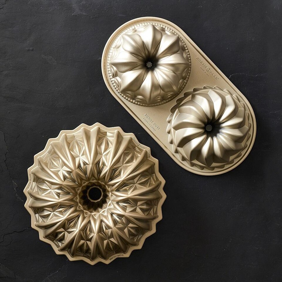 Nordic Ware Crystal Bundt® Pan Williams Sonoma AU
